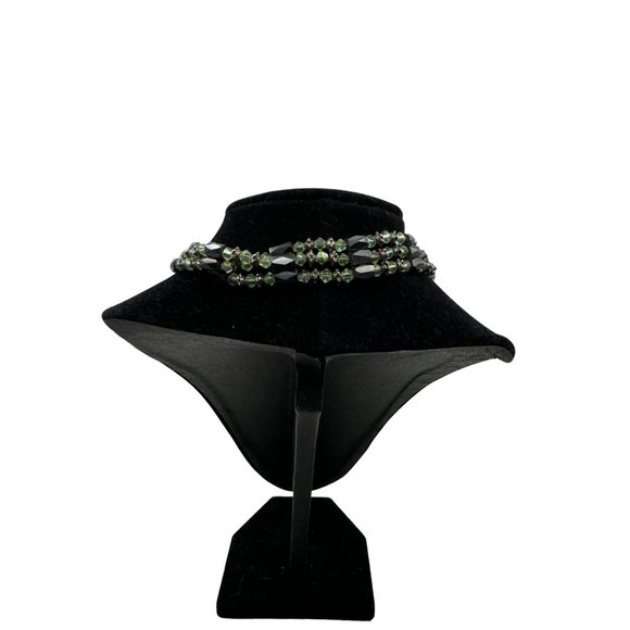 Magnetic Beaded Black and Green Necklace 36 inch Total Length - Picture 4 of 6